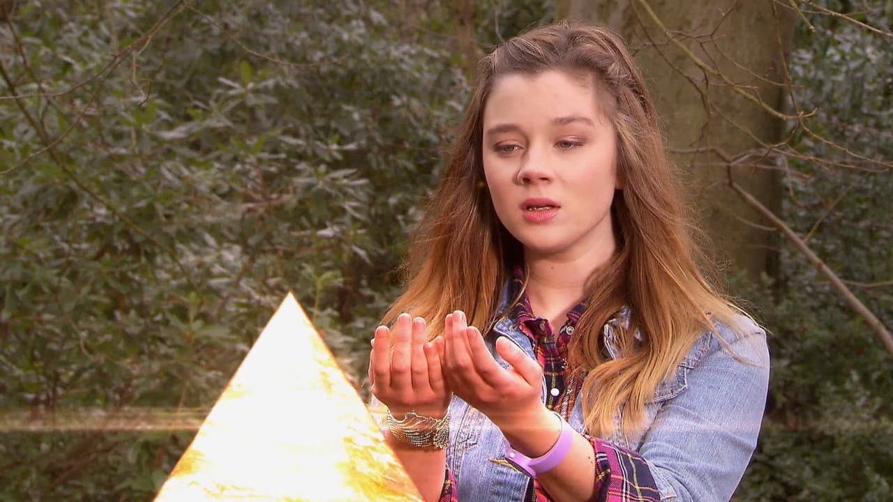 House of Anubis: The Touchstone of Ra still 2