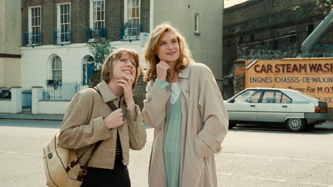 Career Girls still 6