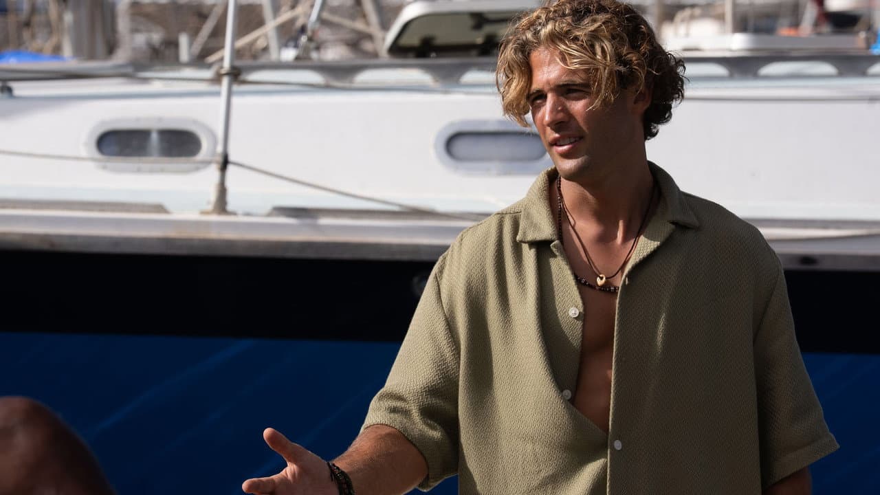 Just Play Dead (2026) Review: A Marriage Heist Thriller still 5